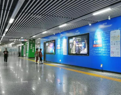 地鐵站不同區(qū)域?qū)κ覂?nèi)全彩led顯示屏要求有哪些？